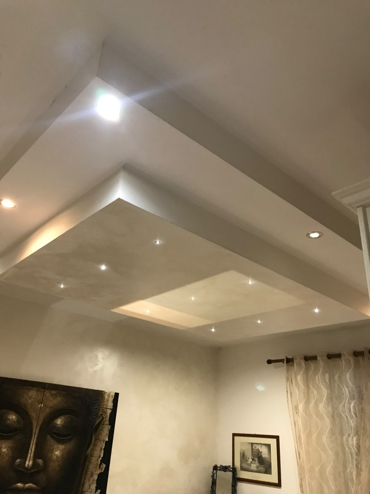 Controsoffitto in cartongesso con faretti a Genova